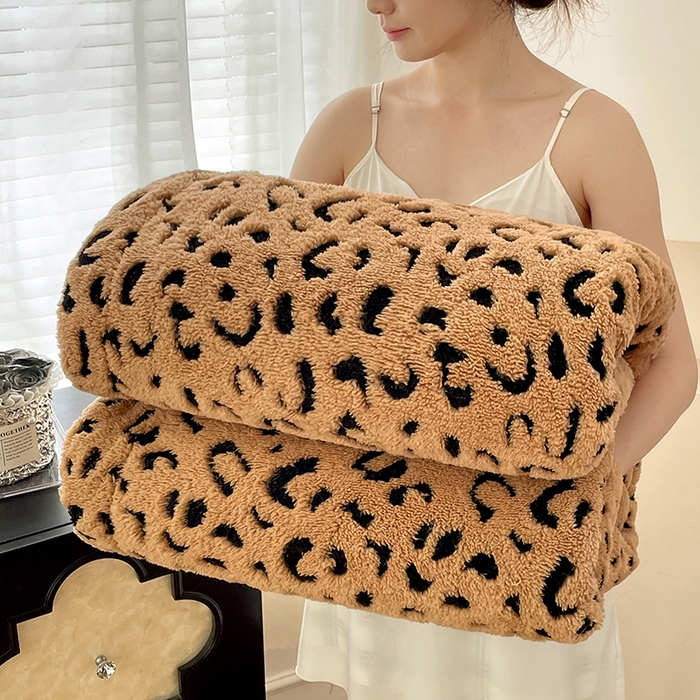 楼兰公主毛毯专供 2025爆款阳离子豹纹双层单层羊羔绒跨境绒毯 豹纹-卡其
