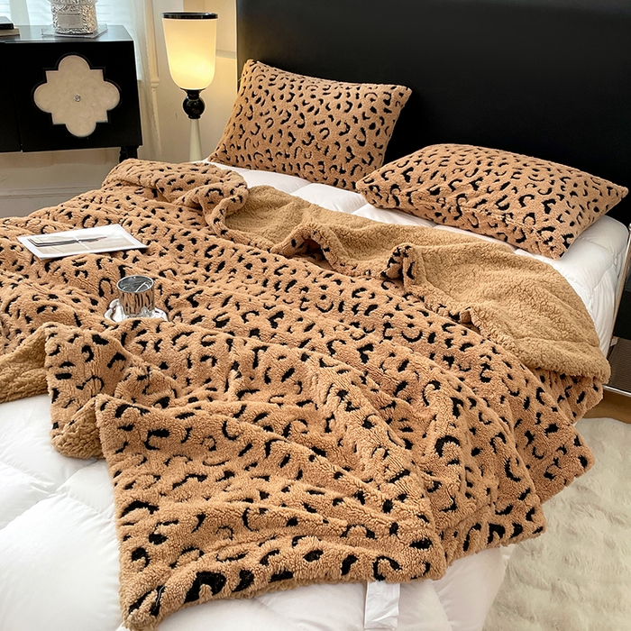 91家纺网 家纺一手货源 找家纺 楼兰公主毛毯专供 2025爆款阳离子豹纹双层单层羊羔绒跨境绒毯 豹纹-卡其