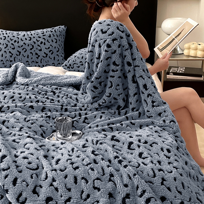 91家纺网 家纺一手货源 找家纺 楼兰公主毛毯专供 2025爆款阳离子豹纹双层单层羊羔绒跨境绒毯 豹纹-深蓝