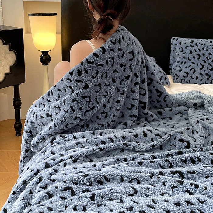 91家纺网 家纺一手货源 找家纺 楼兰公主毛毯专供 2025爆款阳离子豹纹双层单层羊羔绒跨境绒毯 豹纹-深蓝
