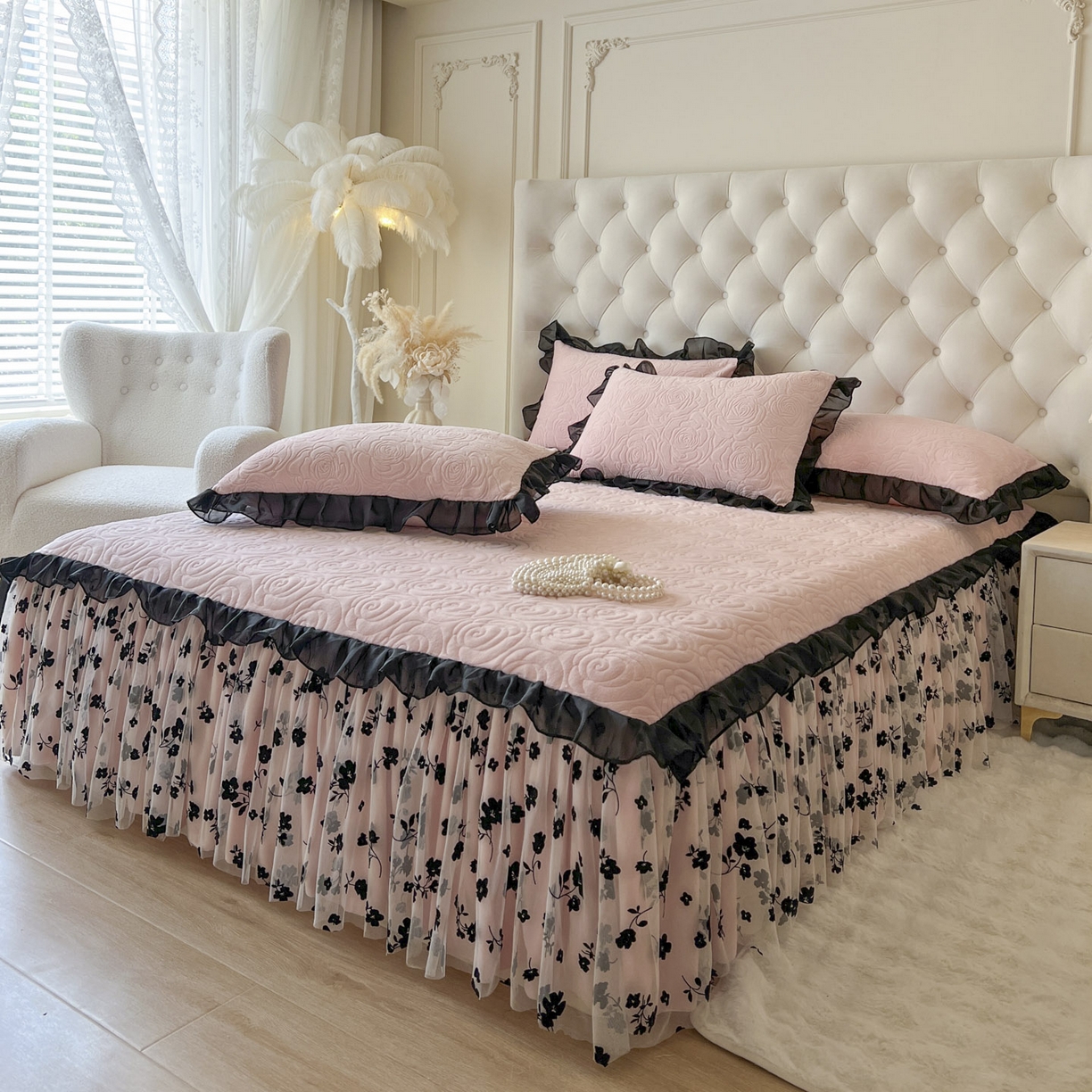 91家纺网 家纺一手货源 找家纺 恋尚 2025新款牛奶绒可妮露系列单品床裙三件套（控价150起） 可妮露-清新粉