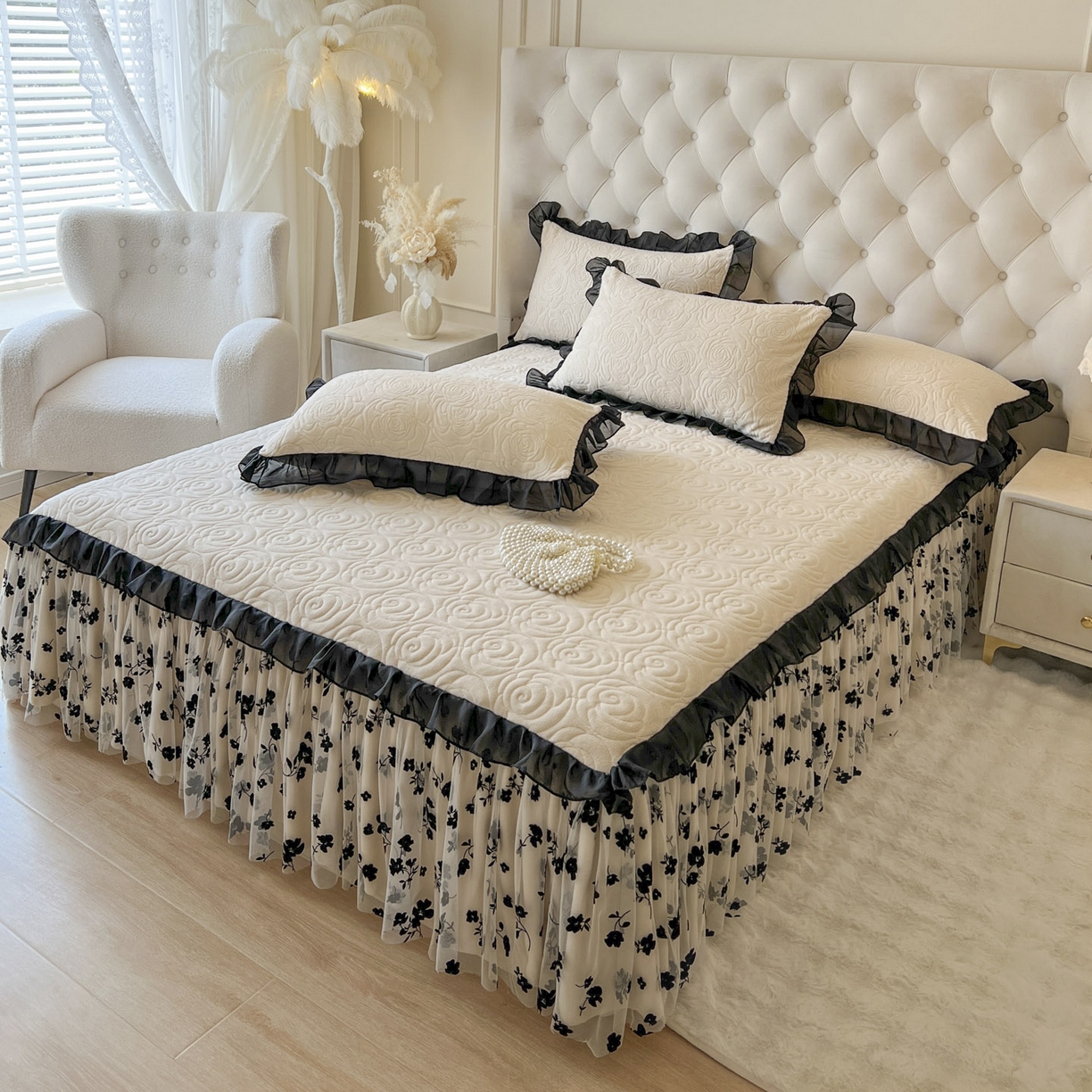 91家纺网 家纺一手货源 找家纺 恋尚 2025新款牛奶绒可妮露系列单品床裙三件套（控价150起） 可妮露-奶油白