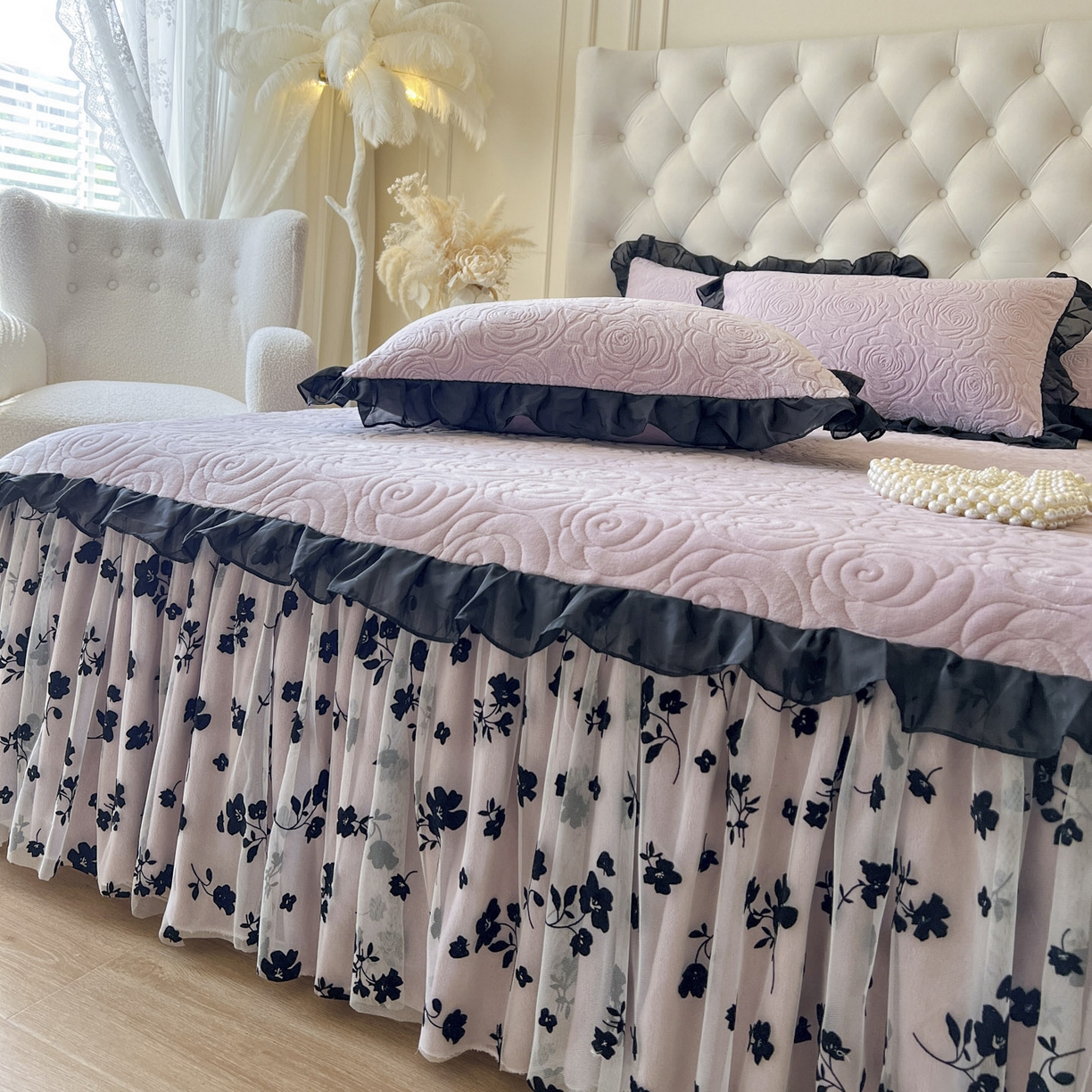 91家纺网 家纺一手货源 找家纺 恋尚 2025新款牛奶绒可妮露系列单品床裙三件套（控价150起） 可妮露-香芋紫