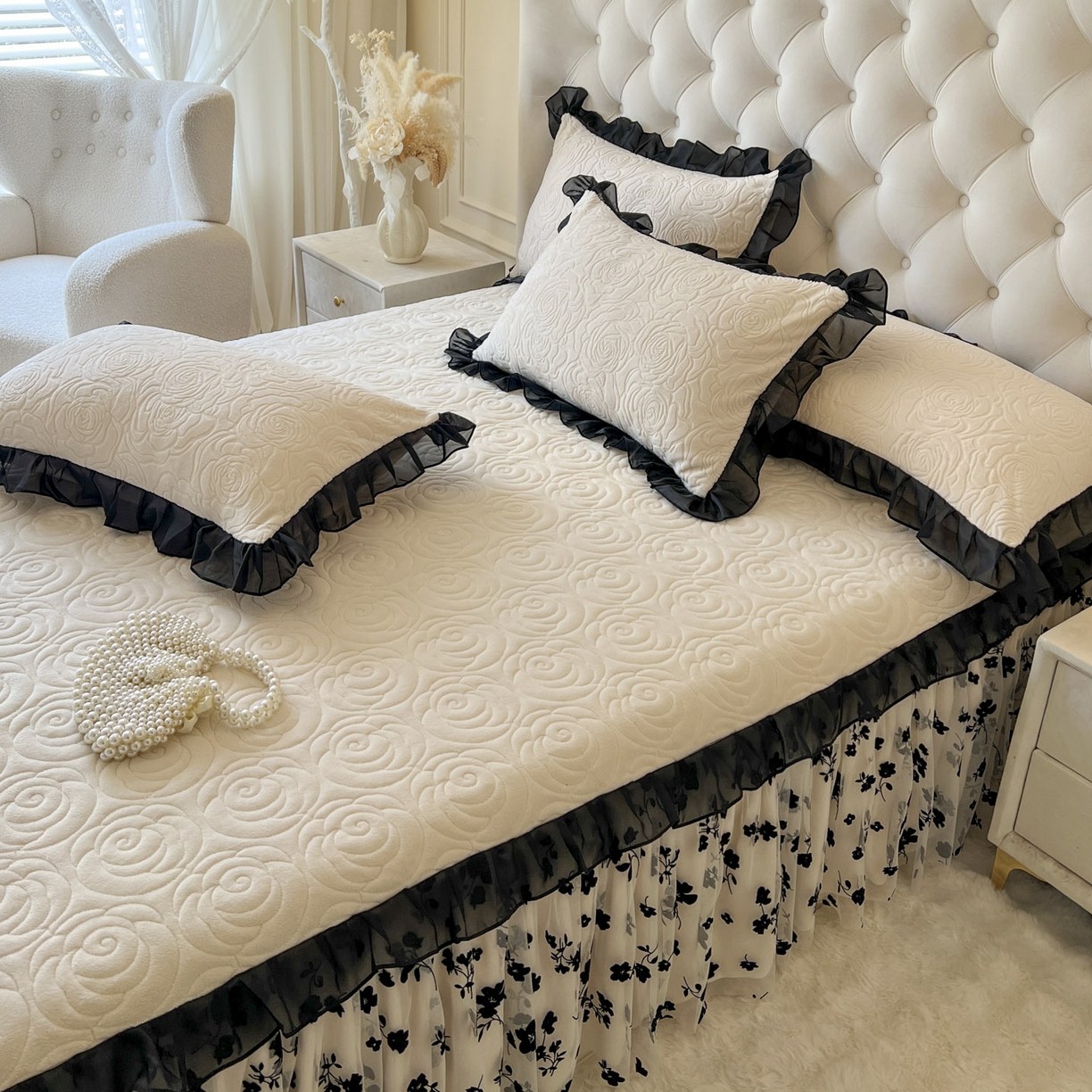 91家纺网 家纺一手货源 找家纺 恋尚 2025新款牛奶绒可妮露系列单品床裙三件套（控价150起） 可妮露-奶油白