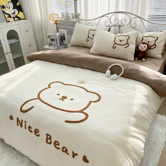 91家纺网 家纺一手货源 找家纺 （总）鑫利来家纺 2025新款牛奶绒毛巾绣四件套