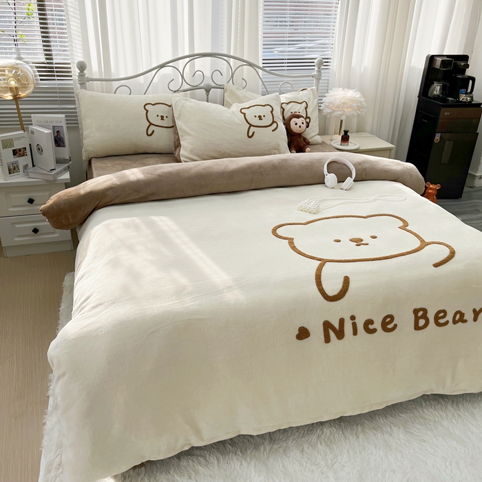 91家纺网 家纺一手货源 找家纺 （总）鑫利来家纺 2025新款牛奶绒毛巾绣四件套