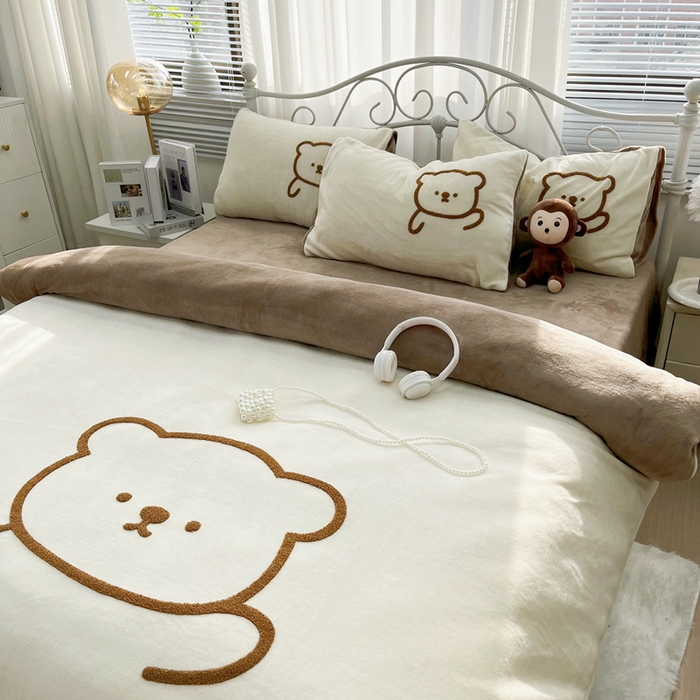 91家纺网 家纺一手货源 找家纺 （总）鑫利来家纺 2025新款牛奶绒毛巾绣四件套