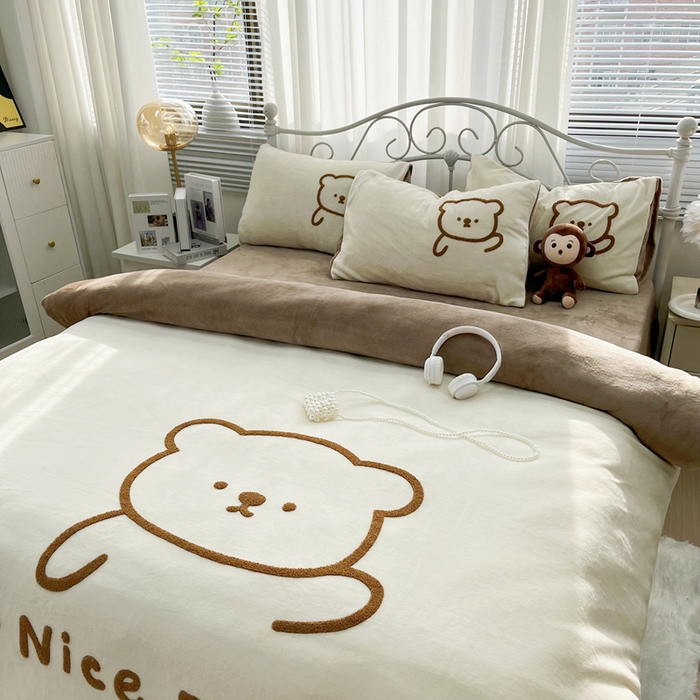 91家纺网 家纺一手货源 找家纺 （总）鑫利来家纺 2025新款牛奶绒毛巾绣四件套