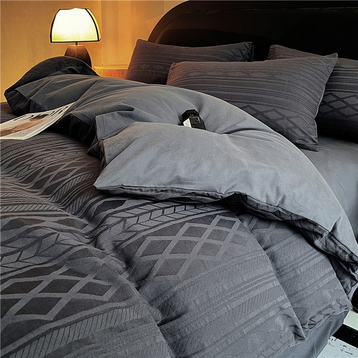 91家纺网 家纺一手货源 找家纺 琪格格纺织 2025新款60s全棉纯棉轻奢高级感立体浮雕提花加厚磨毛四件套 圣托里尼-墨黑