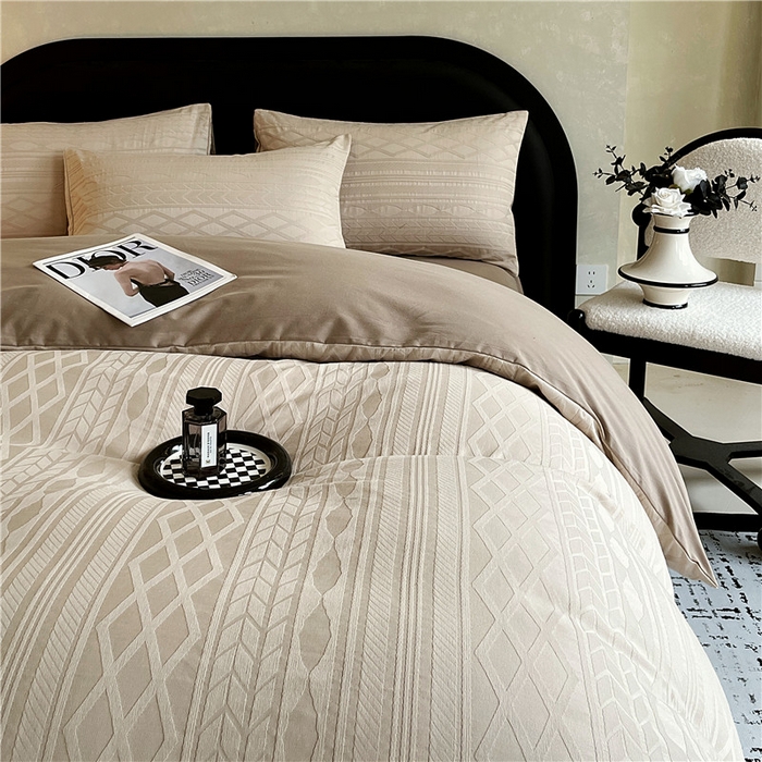 91家纺网 家纺一手货源 找家纺 琪格格纺织 2025新款60s全棉纯棉轻奢高级感立体浮雕提花加厚磨毛四件套 圣托里尼-云棕