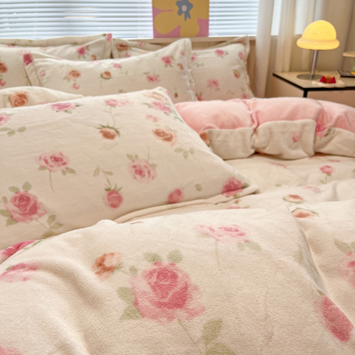 91家纺网 家纺一手货源 找家纺 慕尚家纺 2025新款田园花卉类印花牛奶绒高克重单被套 甜美冬日
