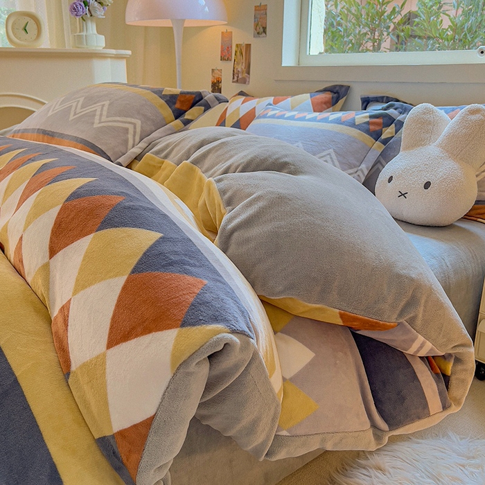 91家纺网 家纺一手货源 找家纺 慕尚家纺 2025新款田园花卉类印花牛奶绒高克重单被套 古雅