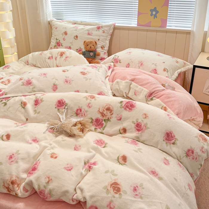 91家纺网 家纺一手货源 找家纺 慕尚家纺 2025新款田园花卉类印花牛奶绒高克重单被套 甜美冬日