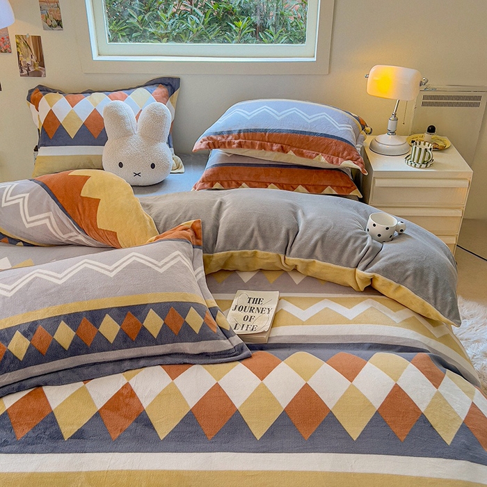 91家纺网 家纺一手货源 找家纺 慕尚家纺 2025新款田园花卉类印花牛奶绒高克重单被套 古雅