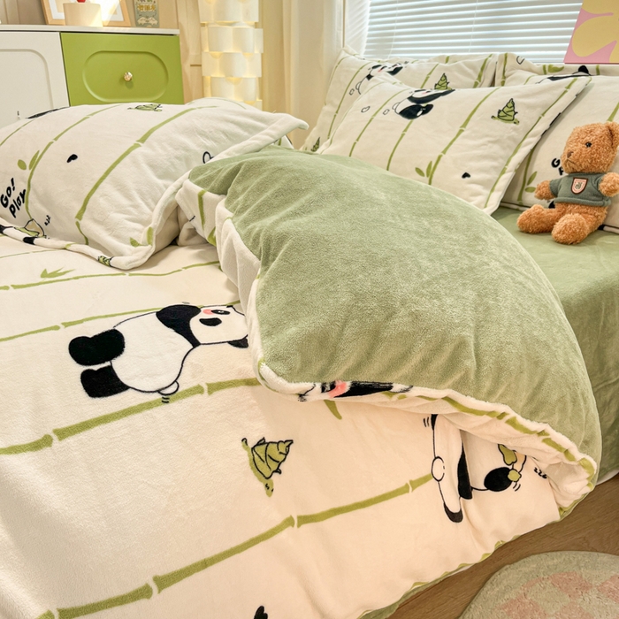 91家纺网 家纺一手货源 找家纺 慕尚家纺 2025新款田园花卉类印花牛奶绒高克重单被套 快乐熊猫