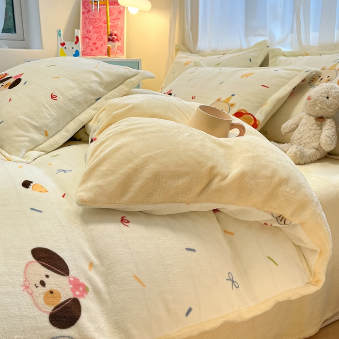 91家纺网 家纺一手货源 找家纺 慕尚家纺 2025新款田园花卉类印花牛奶绒高克重单被套 快乐乐园