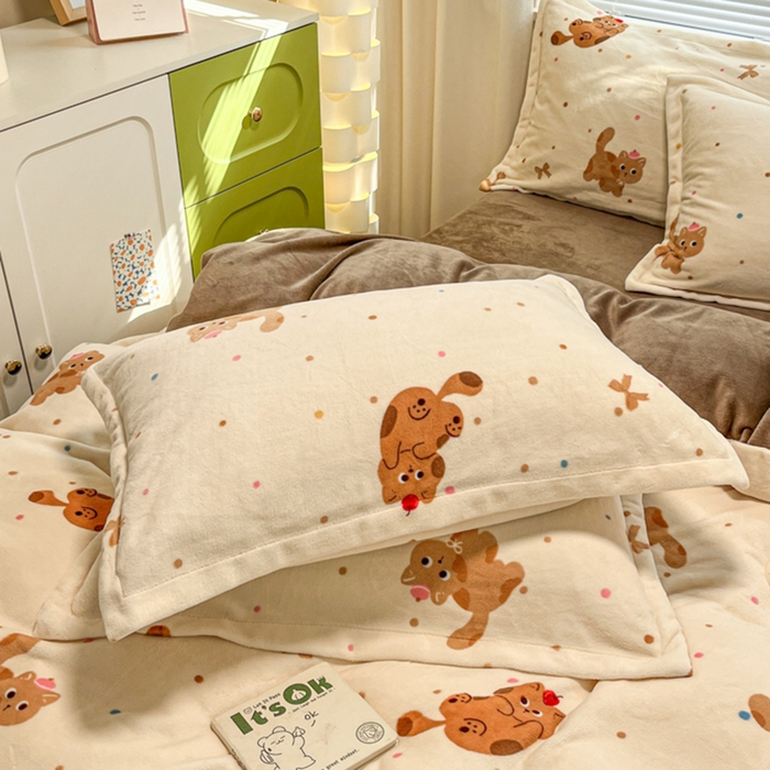 91家纺网 家纺一手货源 找家纺 慕尚家纺 2025新款田园花卉类印花牛奶绒高克重单被套 奇妙猫