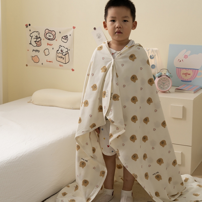 91家纺网 家纺一手货源 找家纺 寐居家纺 2025新款企鹅绒多功能儿童毛巾毯（可当披肩用） 企鹅绒毯-爱心熊