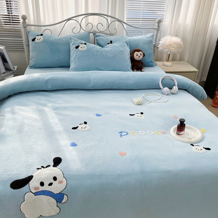 91家纺网 家纺一手货源 找家纺 鑫利来家纺 2025新款牛奶绒毛巾绣四件套 小奶狗-蓝