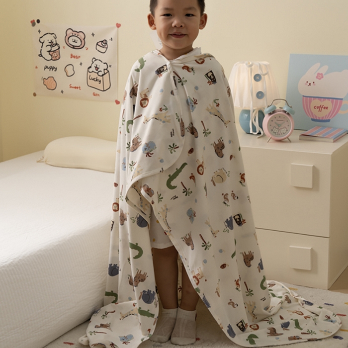 91家纺网 家纺一手货源 找家纺 寐居家纺 2025新款企鹅绒多功能儿童毛巾毯（可当披肩用） 企鹅绒毯-游园萌物