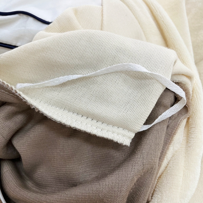 91家纺网 家纺一手货源 找家纺 鑫利来家纺 2025新款牛奶绒毛巾绣四件套 小熊-奶白咖