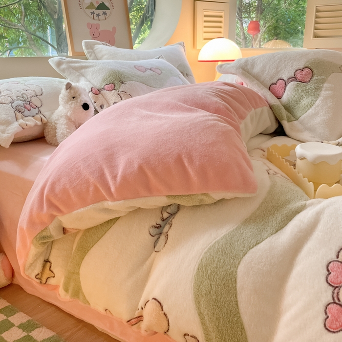 91家纺网 家纺一手货源 找家纺 慕尚家纺 2025新款高克重印花雪花绒四件套 爱心狗