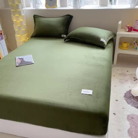 91家纺网 家纺一手货源 找家纺 857 2024新款纯色保暖高克重牛奶绒床笠 床笠-橄榄绿