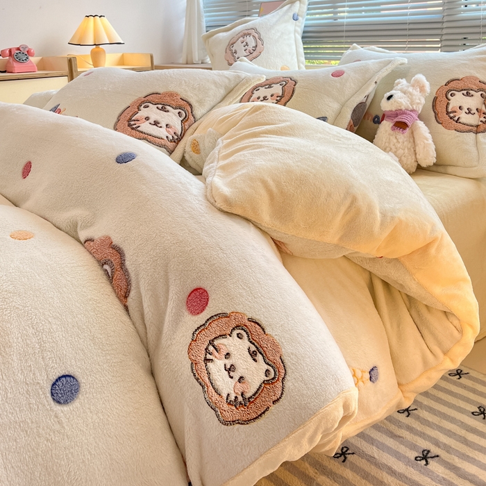 91家纺网 家纺一手货源 找家纺 慕尚家纺 2025新款高克重印花雪花绒四件套 曲奇猫