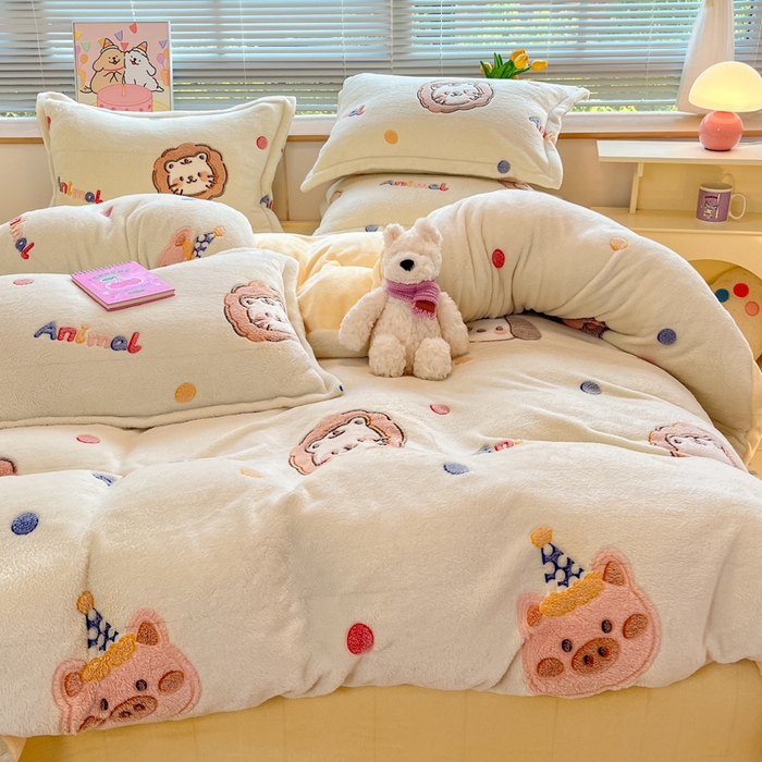 91家纺网 家纺一手货源 找家纺 慕尚家纺 2025新款高克重印花雪花绒四件套 曲奇猫