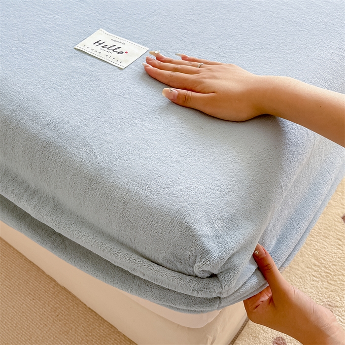 91家纺网 家纺一手货源 找家纺 857 2024新款纯色保暖高克重牛奶绒床笠 床笠-水蓝