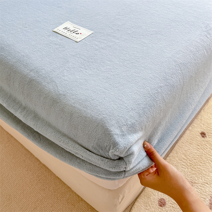 91家纺网 家纺一手货源 找家纺 857 2024新款纯色保暖高克重牛奶绒床笠 床笠-水蓝