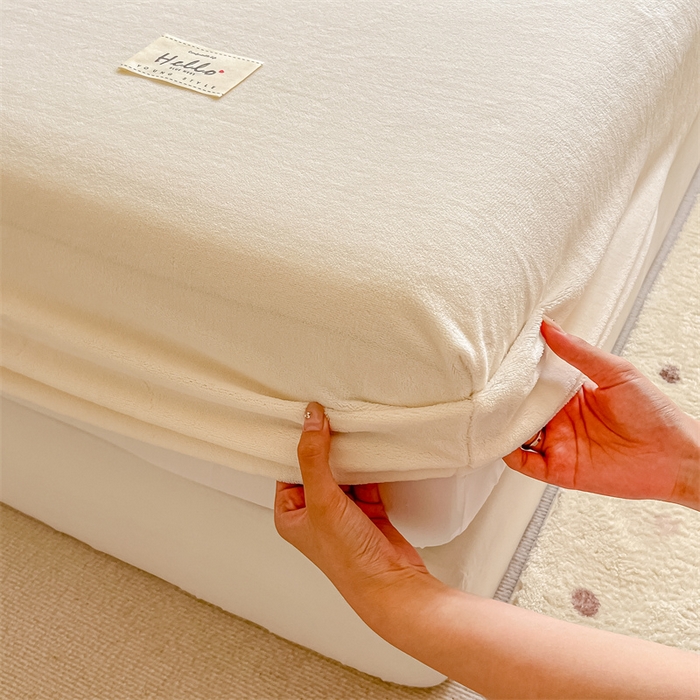 91家纺网 家纺一手货源 找家纺 857 2024新款纯色保暖高克重牛奶绒床笠 床笠-雪白