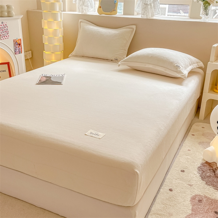 91家纺网 家纺一手货源 找家纺 857 2024新款纯色保暖高克重牛奶绒床笠 床笠-雪白