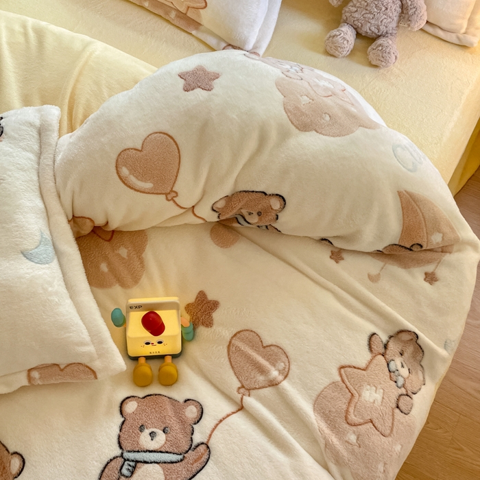 91家纺网 家纺一手货源 找家纺 慕尚家纺 2025新款高克重印花雪花绒四件套 星空熊