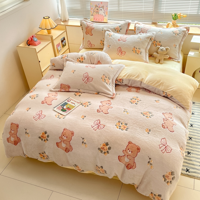 91家纺网 家纺一手货源 找家纺 慕尚家纺 2025新款高克重印花雪花绒被套单件 糯米熊