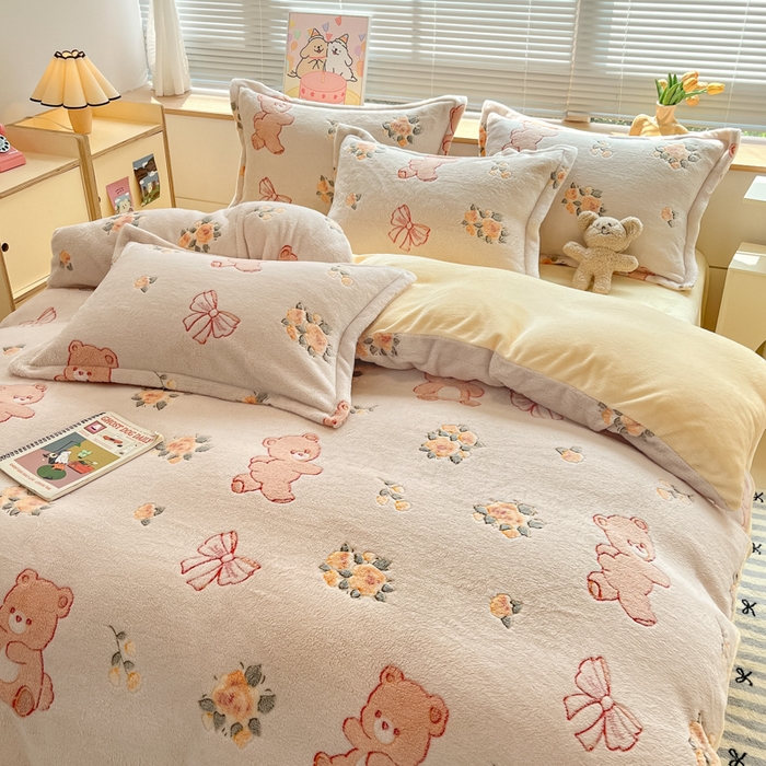 91家纺网 家纺一手货源 找家纺 慕尚家纺 2025新款高克重印花雪花绒被套单件 糯米熊