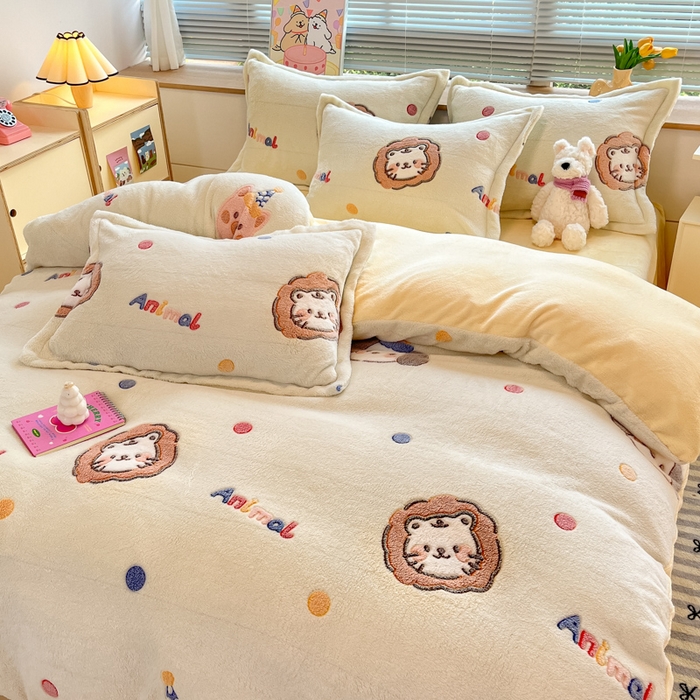 91家纺网 家纺一手货源 找家纺 慕尚家纺 2025新款高克重印花雪花绒被套单件 曲奇猫