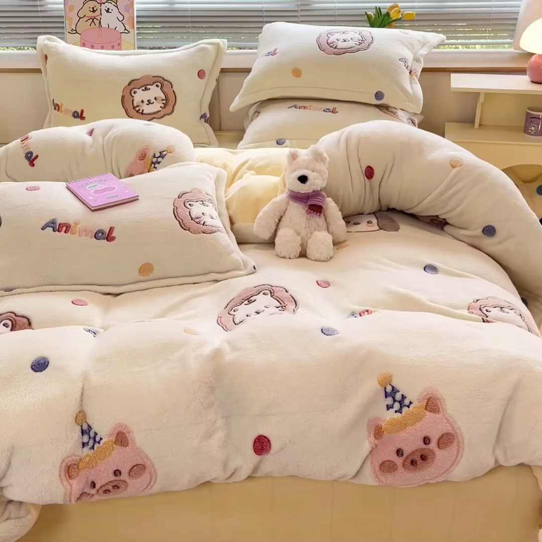 91家纺网 家纺一手货源 找家纺 慕尚家纺 2025新款高克重印花雪花绒被套单件 曲奇猫