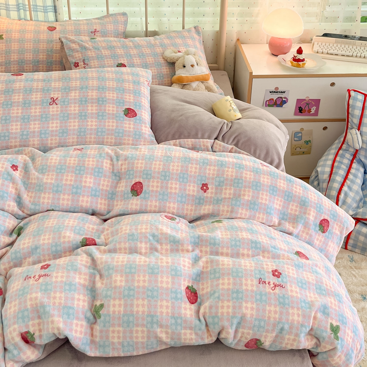 91家纺网 家纺一手货源 找家纺 （总）澜妃 2025新款软fufu加厚牛奶绒学生宿舍床三件套上下铺三件套-学生床