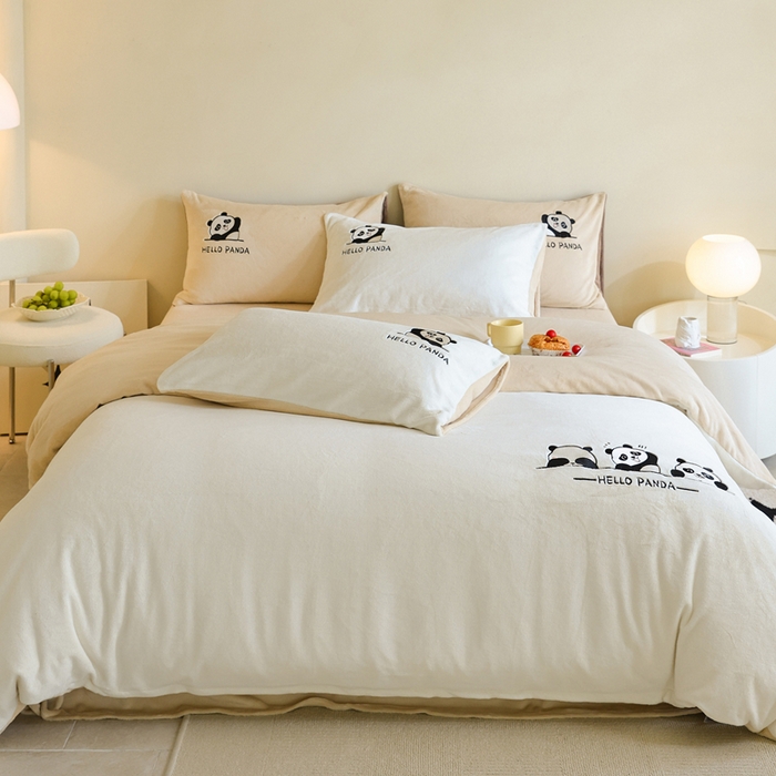 91家纺网 家纺一手货源 找家纺 （总）ONE TWO ONE 121 新品【牛奶绒刺绣四件套】2025毛毯被子四件套单件床单被套床笠珊瑚绒牛奶绒冬被法兰绒兔毛绒panda