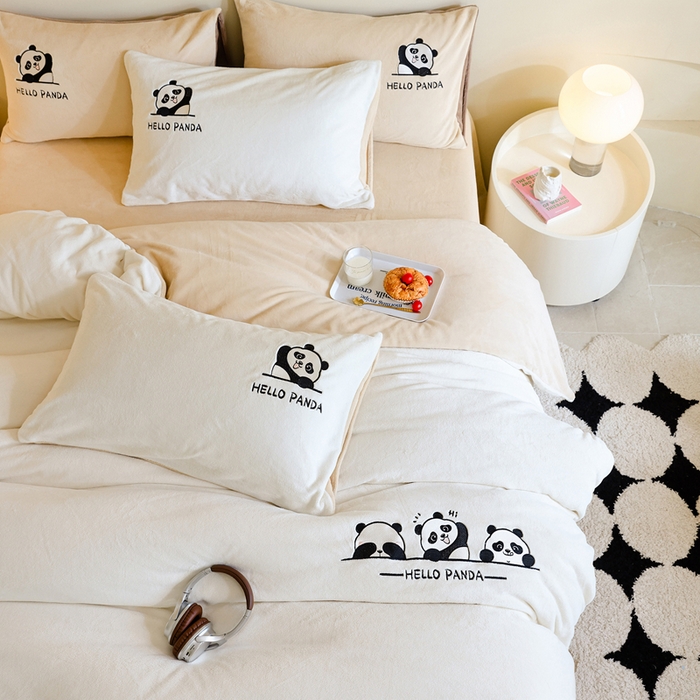 91家纺网 家纺一手货源 找家纺 （总）ONE TWO ONE 121 新品【牛奶绒刺绣四件套】2025毛毯被子四件套单件床单被套床笠珊瑚绒牛奶绒冬被法兰绒兔毛绒panda