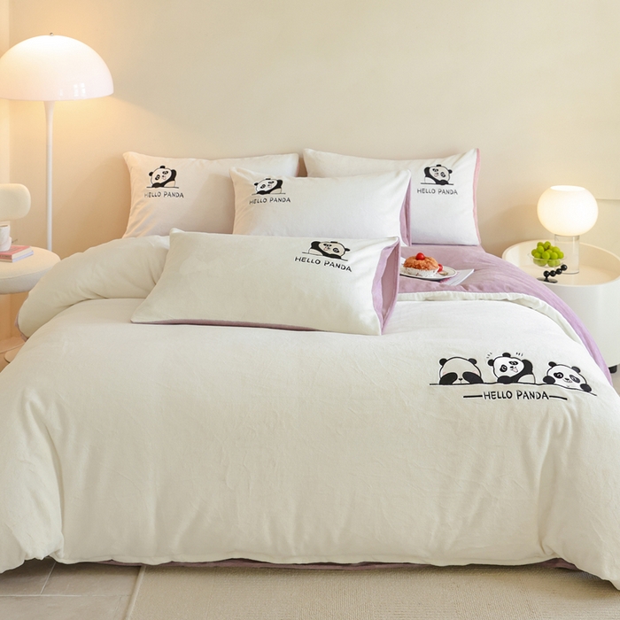 91家纺网 家纺一手货源 找家纺 ONE TWO ONE 121 新品【牛奶绒刺绣四件套】2025毛毯被子四件套单件床单被套床笠珊瑚绒牛奶绒冬被法兰绒兔毛绒panda panda-浅紫