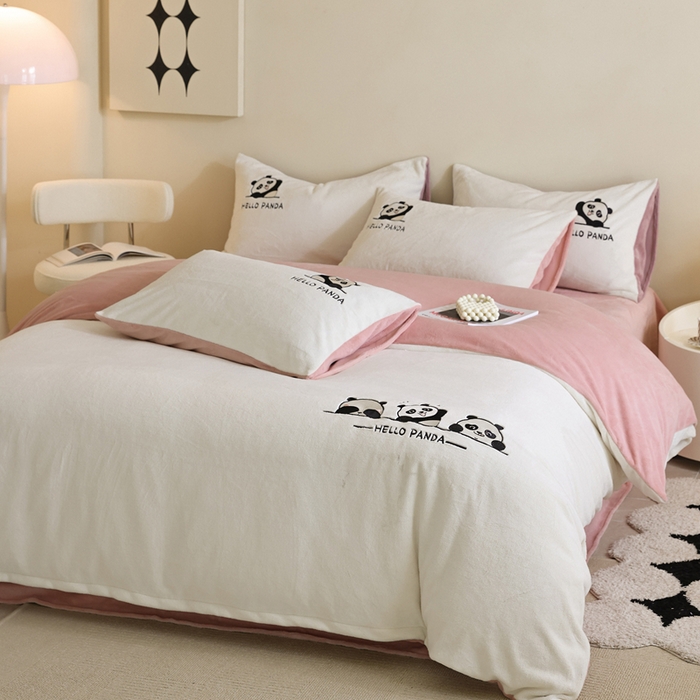 91家纺网 家纺一手货源 找家纺 （总）ONE TWO ONE 121 新品【牛奶绒刺绣四件套】2025毛毯被子四件套单件床单被套床笠珊瑚绒牛奶绒冬被法兰绒兔毛绒panda