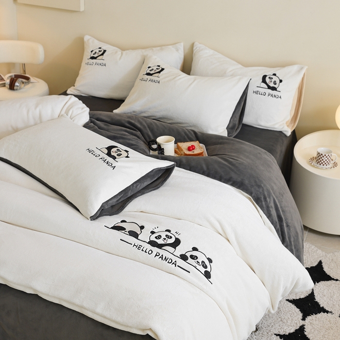 91家纺网 家纺一手货源 找家纺 ONE TWO ONE 121 新品【牛奶绒刺绣四件套】2025毛毯被子四件套单件床单被套床笠珊瑚绒牛奶绒冬被法兰绒兔毛绒panda panda-熊猫