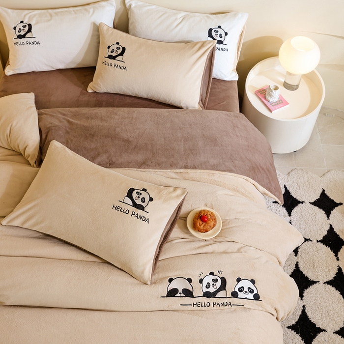 91家纺网 家纺一手货源 找家纺 ONE TWO ONE 121 新品【牛奶绒刺绣四件套】2025毛毯被子四件套单件床单被套床笠珊瑚绒牛奶绒冬被法兰绒兔毛绒panda panda-深咖