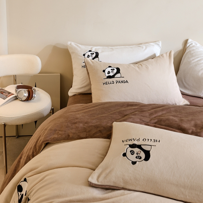 91家纺网 家纺一手货源 找家纺 ONE TWO ONE 121 新品【牛奶绒刺绣四件套】2025毛毯被子四件套单件床单被套床笠珊瑚绒牛奶绒冬被法兰绒兔毛绒panda panda-深咖