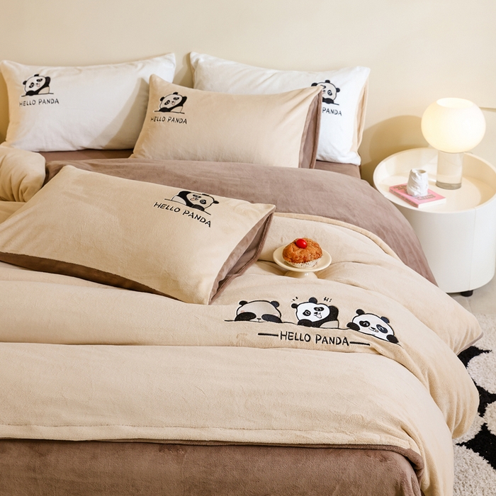 91家纺网 家纺一手货源 找家纺 ONE TWO ONE 121 新品【牛奶绒刺绣四件套】2025毛毯被子四件套单件床单被套床笠珊瑚绒牛奶绒冬被法兰绒兔毛绒panda panda-深咖