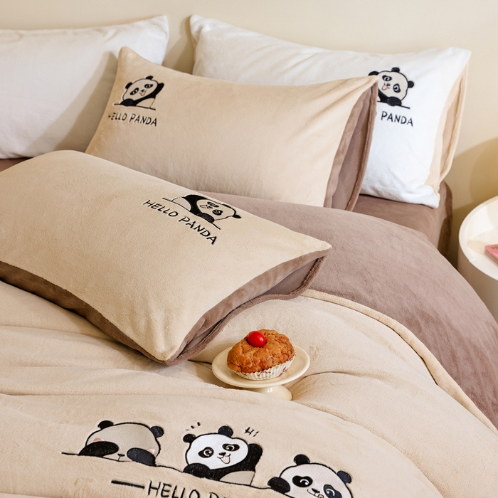 91家纺网 家纺一手货源 找家纺 ONE TWO ONE 121 新品【牛奶绒刺绣四件套】2025毛毯被子四件套单件床单被套床笠珊瑚绒牛奶绒冬被法兰绒兔毛绒panda panda-深咖