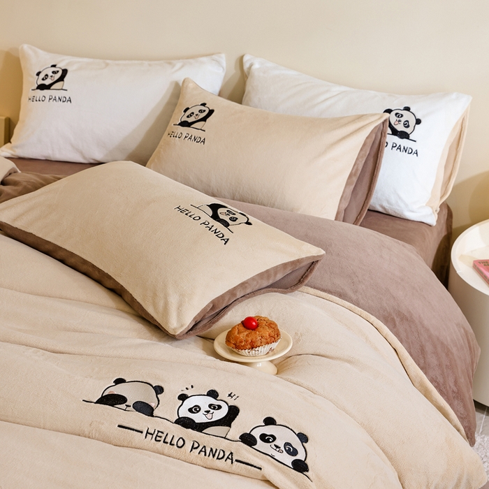 91家纺网 家纺一手货源 找家纺 ONE TWO ONE 121 新品【牛奶绒刺绣四件套】2025毛毯被子四件套单件床单被套床笠珊瑚绒牛奶绒冬被法兰绒兔毛绒panda panda-深咖