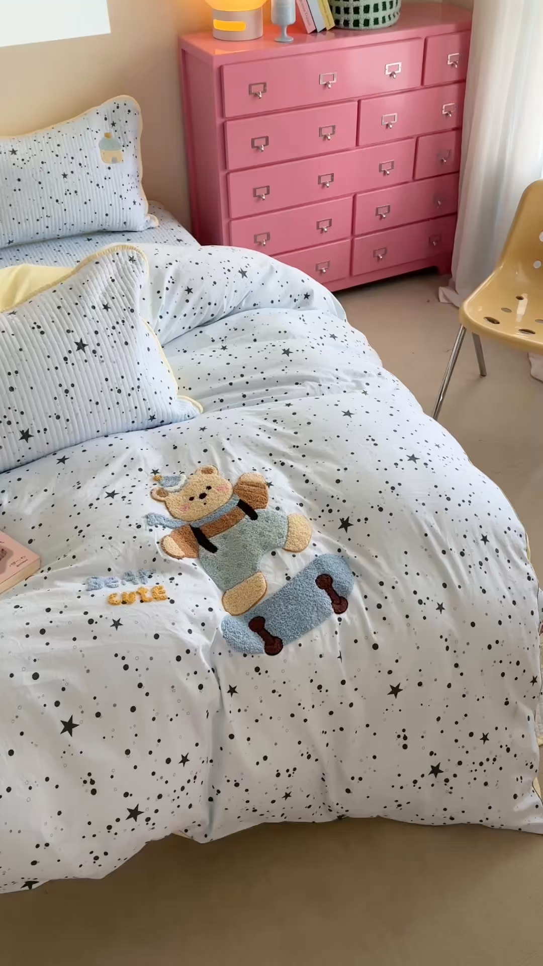 91家纺网 家纺一手货源 找家纺 （总）澜妃 2025新款学生季加厚水洗棉软fufu可爱毛巾绣秋冬被被子被芯床盖（小红书爆款）